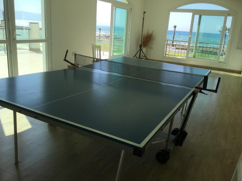 Aphrodite Beachfront Apartment Ghaziveran Exterior foto